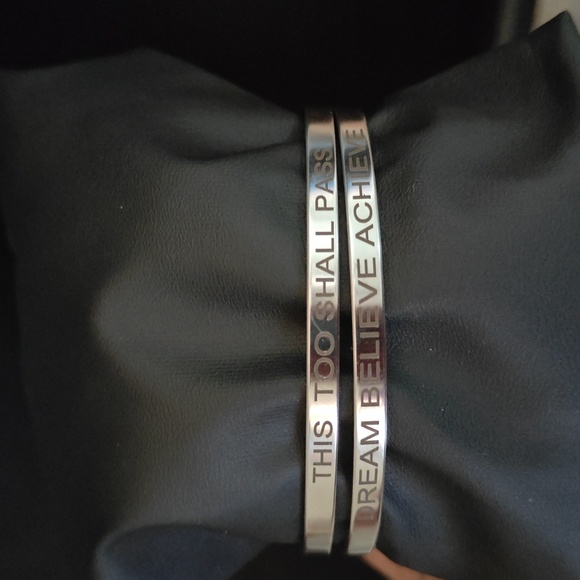 Mantra cuff bracelets - Picture 1 of 4